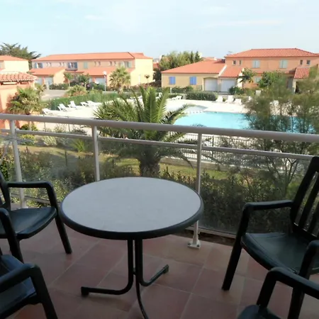 With 2 Bedrooms In Le Barcares, With Pool Access, Furnished Apartment Le Barcares